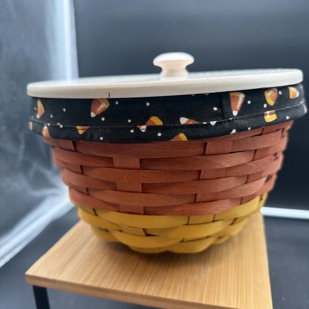 Longaberber 2010 Halloween Treats Basket Iron Treats Holder Lid Liner Protector